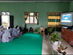 kegiatan Nobar pada kegiatan Science Film  Festival Indonesia