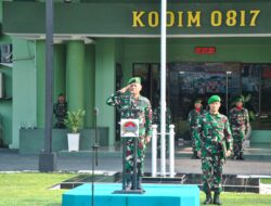 Kasdim 0817/Gresik Pimpin Upacara Bendera Rutin Hari Senin