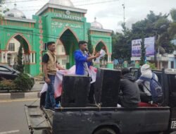 Tuding Money Politik Di Pilkada, Mahasiswa Gelar Aksi Di Depan Kantor DPRK Aceh Tengah 