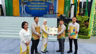 Di HUT Kab. Tapin ke – 59, Kejari Serahkan Sertifikat Aset Daerah Senilai Rp 16,5 M