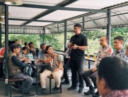 Satlantas Polres Gresik Perkuat Sinergitas dengan Komunitas Media Melalui Silaturahmi dan Perkenalan Kanit Regident Baru