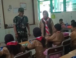 Babinsa Sidosermo Kawal Program Makan Bergizi Gratis di SD Taquma Surabaya