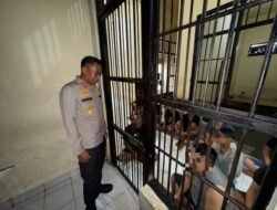 Kapolres Karangasem Cek Ruang Tahanan, Lakukan Upaya Dialog dengan Tahanan
