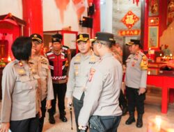 Kapolres Pelabuhan Makassar AKBP Restu Wijayanto Tinjau Langsung Pengamanan Tahun Baru Imlek 2576