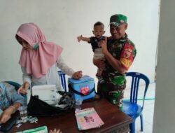 Babinsa Benjeng Aktif Dampingi Kegiatan Posyandu Balita di Wilayah Binaannya
