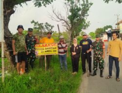 Peduli Kebersihan Babinsa Modung Bantu Karang Taruna Himbau Masyarakat Dilarang Buang Sampah Sembarangan