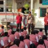 Police Goes To School Sosialisasikan Kepatuhan Hukum, Bersama Kementrian Hukum dan Ham Karangasem di SDN I Sibetan