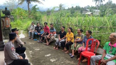 Jum’at Curhat, Kapolsek Bebandem, Bersama Warga Masyarakat Banjar Dinas Abiansoan, Desa Bungaya Kangin Kec. Bebandem