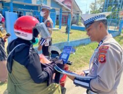 Sebar Brosur Operasi Keselamatan Seulawah 2025, Satlantas Polres Aceh Timur Ajak Masyarakat Tertib Berlalulintas