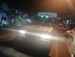 Rutinitas Polsek Padangbai Gelar Blue Light Patrol, Ciptakan Kamtibmas yang Kondusif
