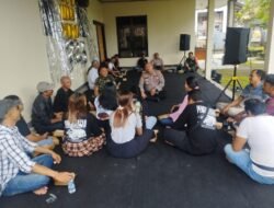Jum’at Curhat, Kapolsek Bebandem Polres Karangasem dengan Staf Kecamatan Bebandem
