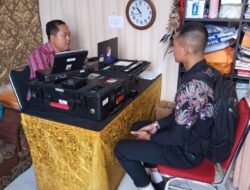 Personel Urident Sat Reskrim Polres Karangasem, Berikan Pelayanan Sidik Jari Tidak Memungut Biaya
