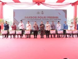 Kapolri dan Panglima TNI, Bagikan Ribuan Bansos Jelang Ramadan