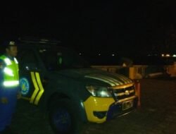 Sat Polairud Polres Karangasem Gelar Blue Ligth Patrol, Berikan Himbauan Kamtibmas Kepada Masyarakat Pesisir