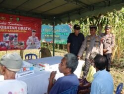Kapolres Karangasem Gelar Bakti Kesehatan, Bersamaan Dengan Panen Jagung dan Jum’at Curhat