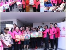 Yayasan Kemala Bhayangkari & Polres Metro Bekasi Kota, Ulurkan Bantuan untuk Korban Banjir di Bekasi