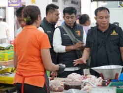 Memasuki Bulan Ramadhan Tim Satgas Pangan Polres Jembrana, Pantau Harga Kebutuhan Pokok di Pasar Umum Jembrana