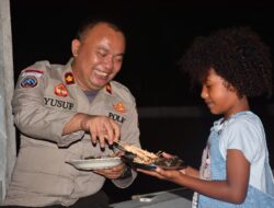 Bukti Keharmonisan Anggota Polri, Bersama Anak-anak Papua