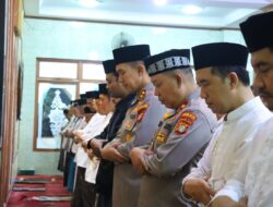Tarawih Keliling, Waka polres Metro Tangerang Kota Beri Pesan Kamtibmas di Masjid Nurul Jannah Periuk