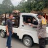 Polsek Penukal Utara Bagikan Takjil, Perkuat Kedekatan dengan Masyarakat di Bulan Ramadhan