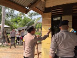 Ramadhan Peduli, Kapolres Aceh Timur Pimpin Program Bedah Rumah Warga