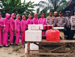Raih Berkah Ramadhan, Polsek Serbajadi Dan Bhayangkari Berbagi Takjil, Warga Sambut Antusias