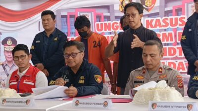 Gunakan Barcode MyPertamina Isi Solar Subsidi Berulang, Dua Sopir Box Ditangkap Ditreskrimsus Polda Sumsel