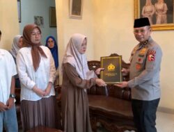 Kapolri Berikan Penghargaan Rekpro Bintara ke Daffa, Sepupu Almarhum Briptu Ghalib