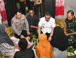 Gugur Saat Lerai Bentrokan, Bripka Husni Dianugerahi Kenaikan Pangkat Anumerta