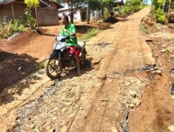 Warga Keluhkan Jalan Rusak Parah,Di Desa Rancan Lebih 10 Tahun Tak Tersentuh Perbaikan.