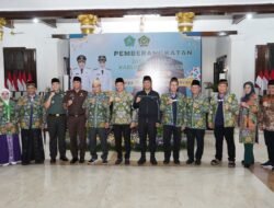 Bupati Lepas Keberangkatan Calon Jamaah Haji Kloter 20 Asal Sidoarjo
