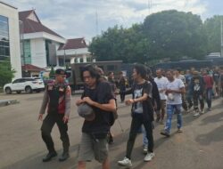 Gabungan Polri bersama TNI dan Satpol PP, Tangkap 23 Preman Berkedok Jukir Liar di Bogor, Sita Uang Pungli dan Miras