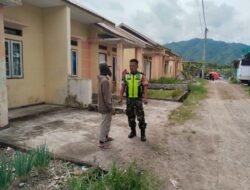 Babinsa Koramil 06/Jagong Pererat Hubungan dengan Warga Melalui Komsos di Desa Jagong
