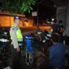 Pastikan Situasi Kamtibmas Tetap Kondusif, Sat Polairud Polres Karangasem Intensifkan Blue Light Patrol Berikan Himbauan kepada Masyarakat di Obyek Wisata