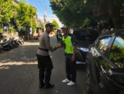 Ciptakan Situasi Kamtibmas yang Kondusif, Sat Binmas Sambangi Juru parkir Pasar Barat Amlapura