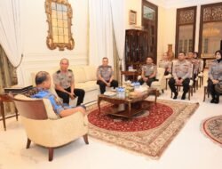 Jelang HUT Bhayangkara ke-79, Tim Mabes Polri Lakukan Anjangsana, ke Mantan Kapolri Jenderal (Purn) Drs. Badrodin Haiti