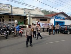 Bakti Religi Sambut Hari Bhayangkara ke-79, Polres Aceh Tengah Bersihkan Gereja HKBP Takengon