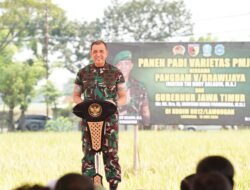 Pangdam V/Brawijaya Pimpin Panen Raya dan Tinjau Inovasi Pertanian Terpadu di Lamongan