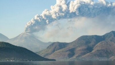 Gunung Lewotobi Laki-laki Erupsi, Polda NTT Himbau Masyarakat Tingkatkan Kewaspadaan