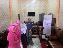 Peringati Hari Bhayangkara ke-79, Kapolres Aceh Tengah dan Ketua Bhayangkari Beri Tali Asih kepada Personel dan Warakawuri