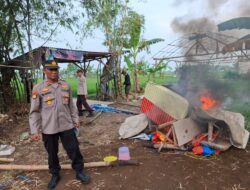 Polsek Sukomoro Bongkar Arena Judi Sabung Ayam dan Dadu di Timur Punden Sukomoro