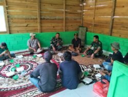 Komsos di Linge, TNI dan Aparat Desa Pererat Kemanunggalan dengan Warga