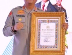 Kapolres Parigi Moutong Raih Penghargaan Nasional Atas Pelayanan Publik Terbaik
