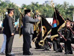 Presiden Berikan Penghargaan Nugraha Sakanti, kepada Divisi Humas Polri dan Enam Satker Lainnya
