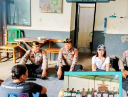 Kapolsek Padangbai Didampingi Kades Padangbai Gelar Jum’at Curhat, Dengarkan Keluh Kesah dan Aspirasi Warga