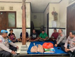 Melalui Jum’at Curhat, Kapolsek Bebandem Dengar Keluh Kesah Masyarakat Br. Dinas Thing Seka, Desa Bebandem