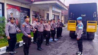 Sipropam Polres Karangasem Lakukan Pengawasan dan Pengecekan personil, Saat Upacara Peringatan Perang Besar Tanah Aron ke-79