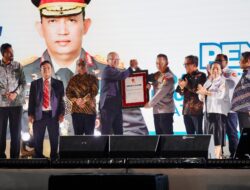 Kapolri Terima Penghargaan dari Organisasi Buruh Dunia, atas Dedikasi Lindungi Hak Buruh