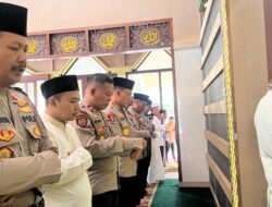 Polresta Banyuwangi Gelar Sholat Ghaib untuk Korban KMP Tunu Pratama Jaya