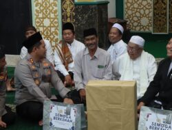 Kapolres Nganjuk Safari Jumat di Masjid Agung Baitussalam, Ajak Warga Jaga Kedamaian dan Toleransi